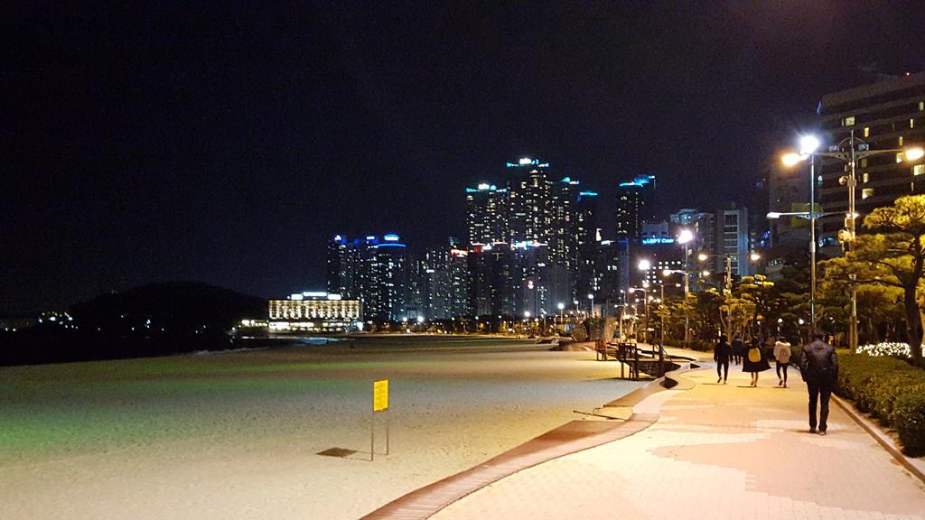 With Guesthouse Busan Exterior photo