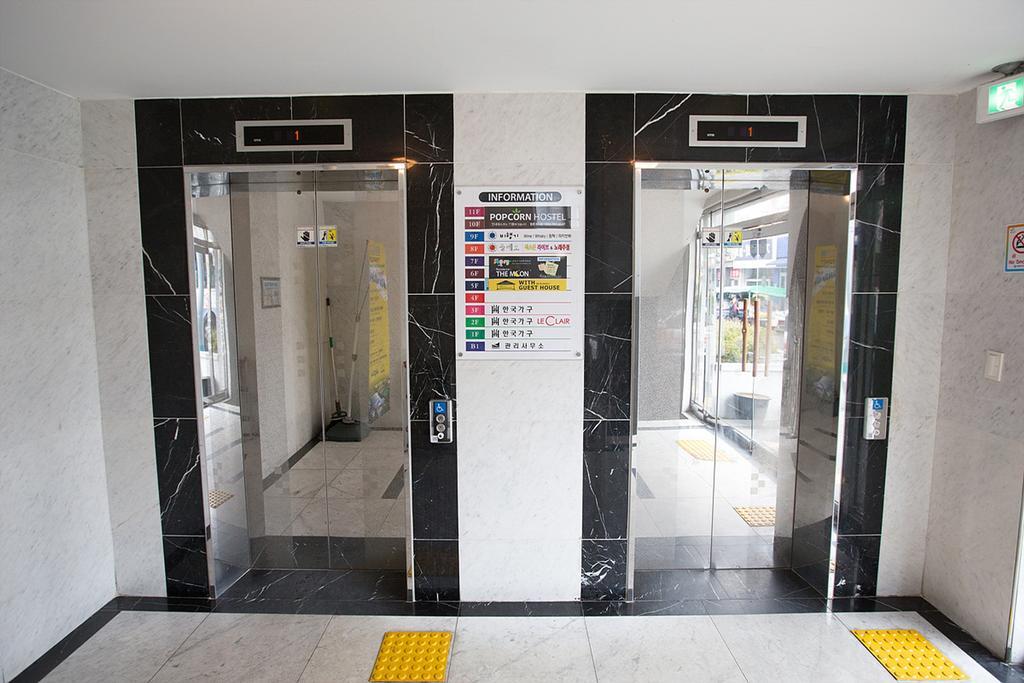 With Guesthouse Busan Exterior photo